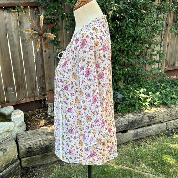 Decree 3/4 Sleeve Floral Sheer Peasant Top Size Small - Picture 7 of 9